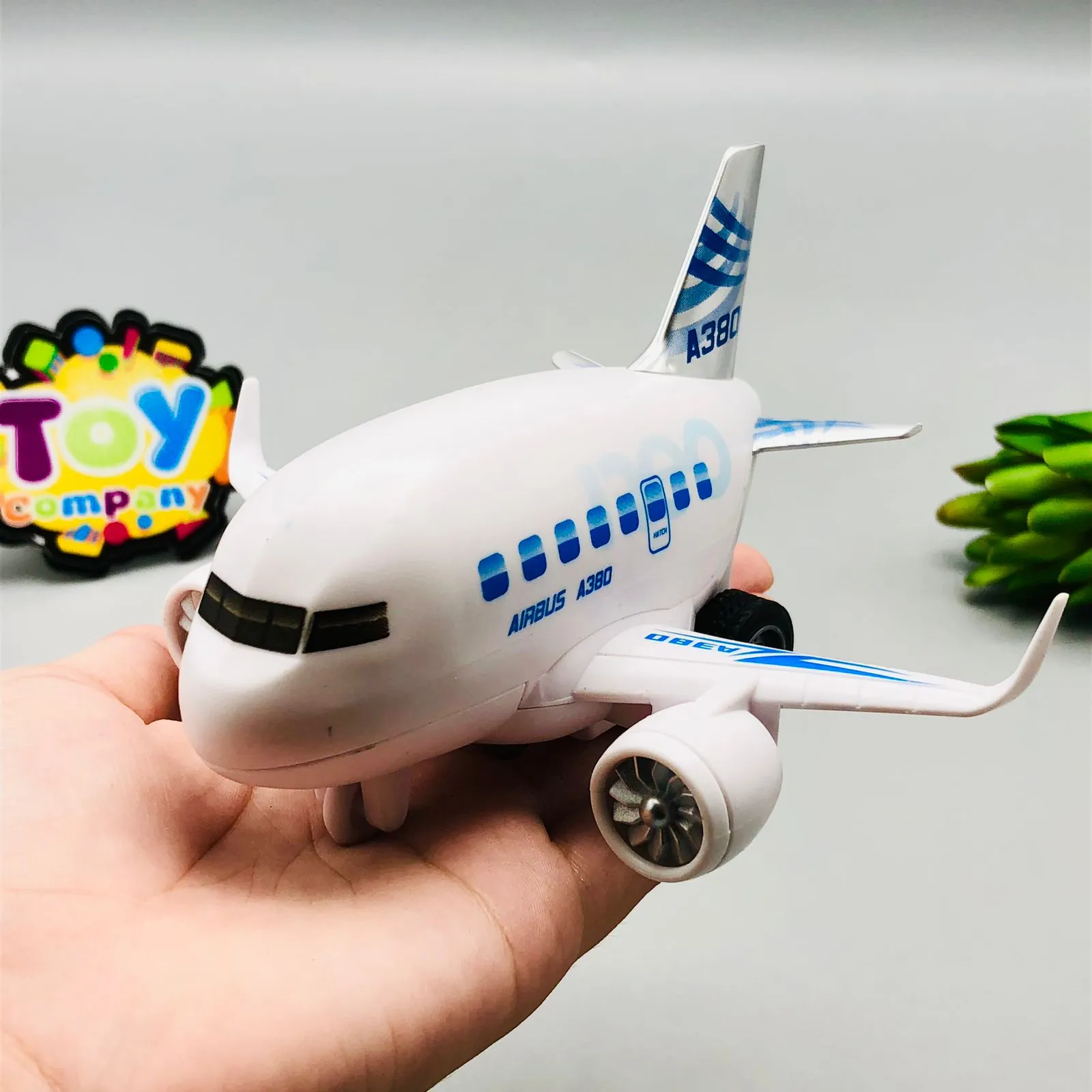 1Pc Mini Inertial Airline Toy