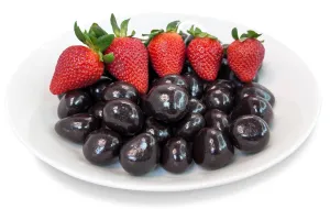 Andy Anand 24 Pcs Fresh Strawberries Freeze Dried Dipped In Belgian Dark Chocolate, Delicious-Decadent, Sweet Delight: Strawberries Covered in Rich Chocolate