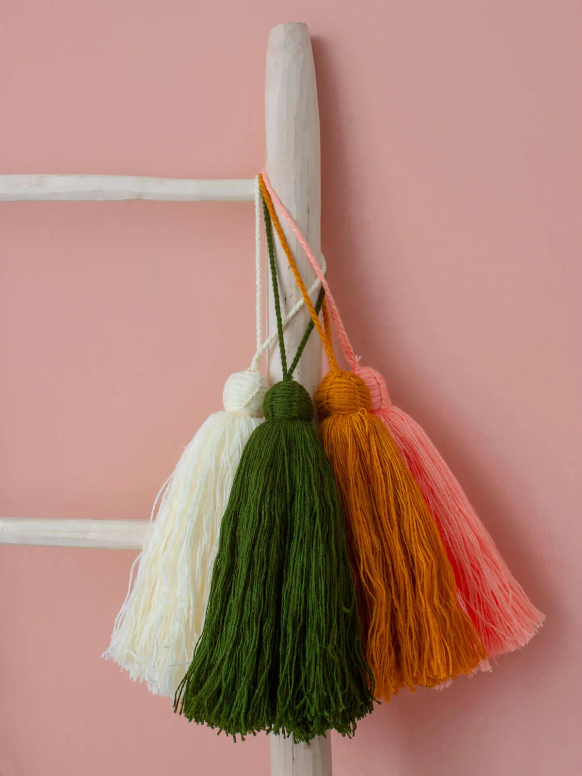 Giant Tassels, Large