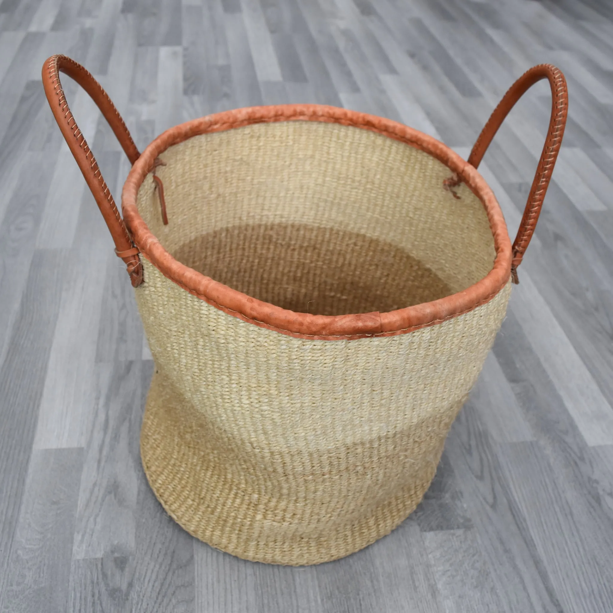 Kenyan Basket - Sisal Basket - KB48 - 14"